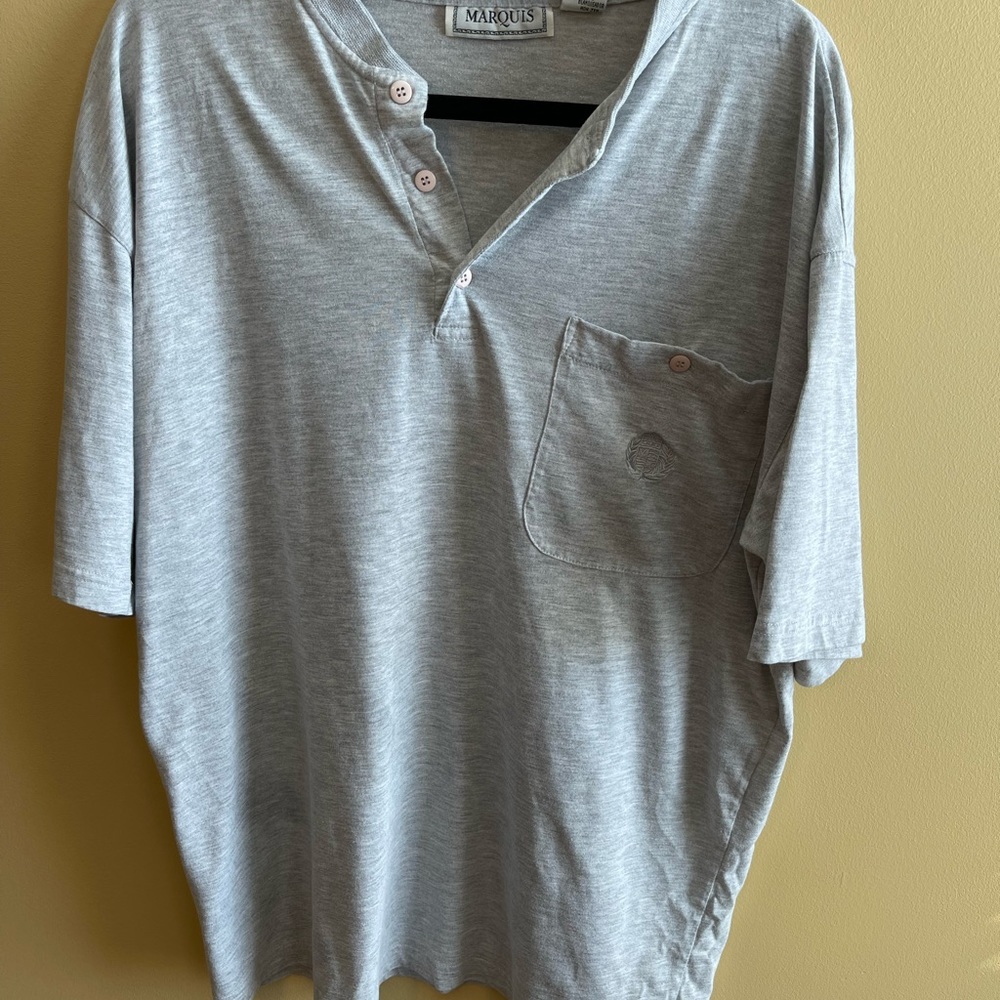 Men’s Henley T shirt Size Large